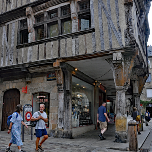 Dinan